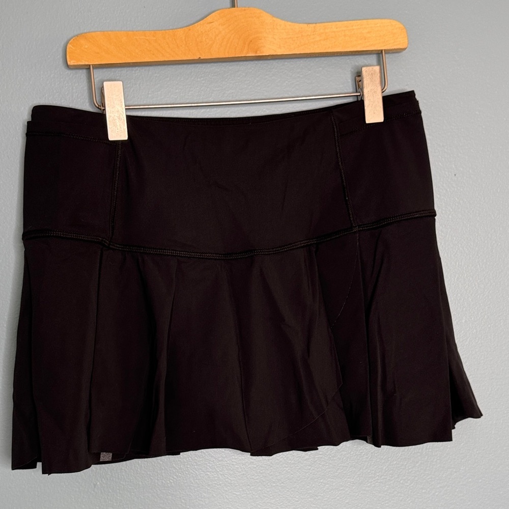 Lululemon- Athletic Skorts